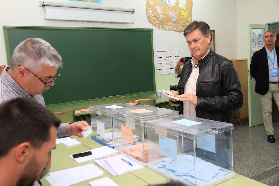 Fotos: Segovia vota en las elecciones municipales, autonómicas y europeas