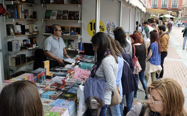 Pasada edición de la Feria del Libro de Valladolid.