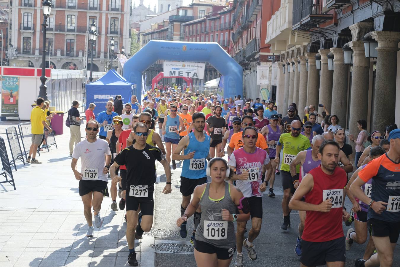 Fotos: Carrera popular en la Plaza Mayor