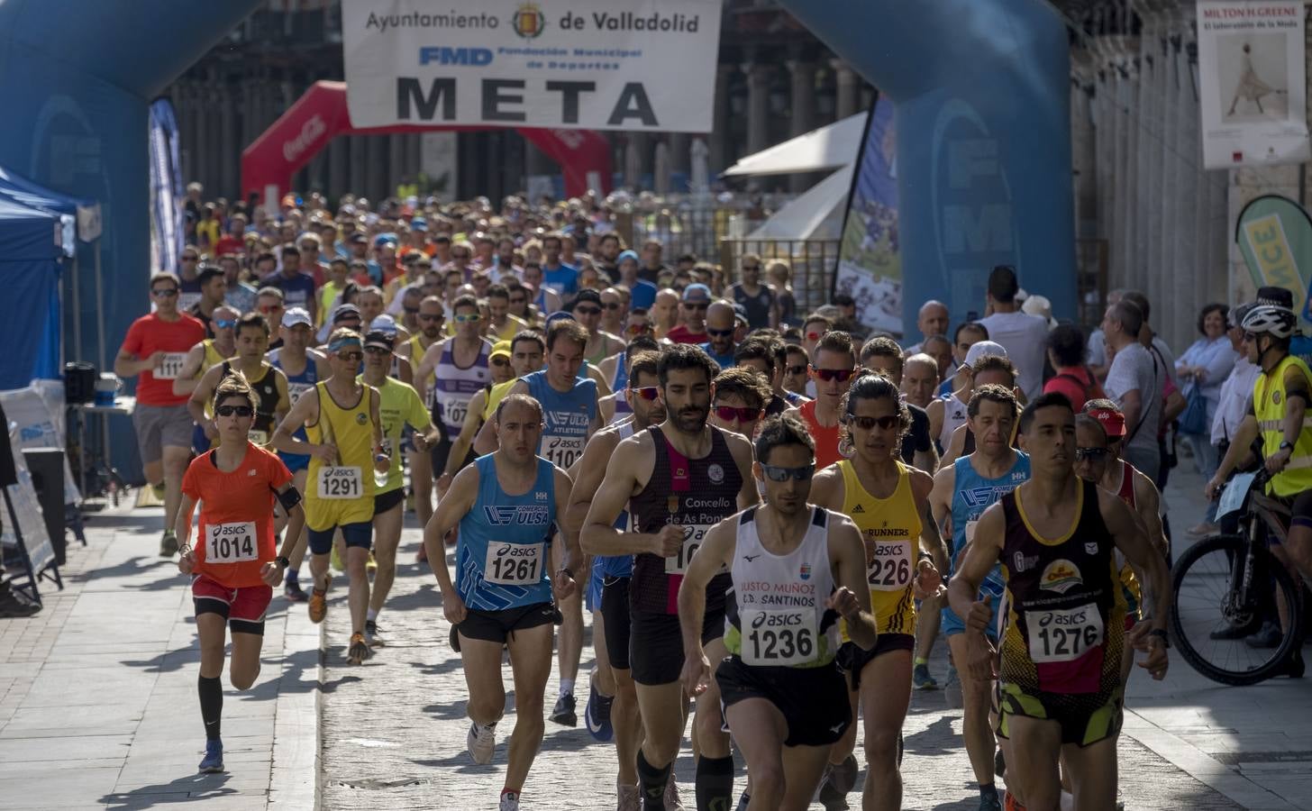 Fotos: Carrera popular en la Plaza Mayor