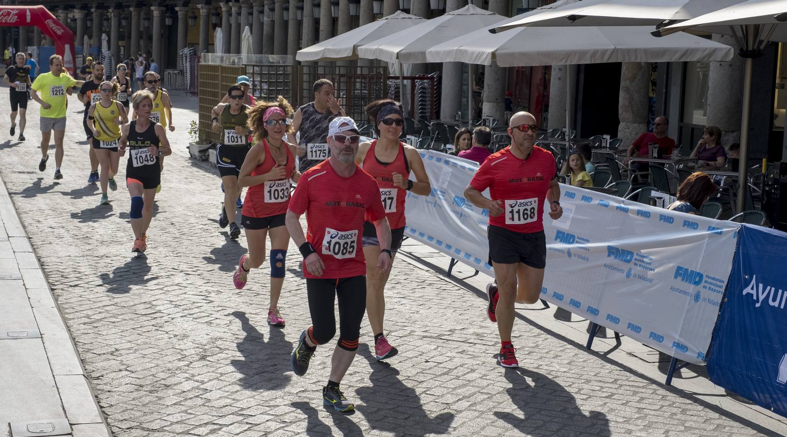 Fotos: Carrera popular en la Plaza Mayor