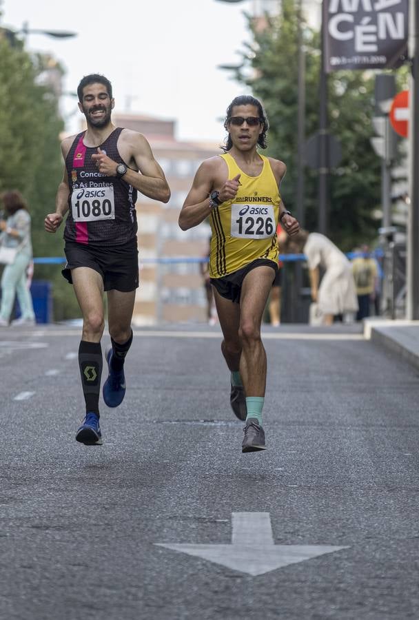 Fotos: Carrera popular en la Plaza Mayor