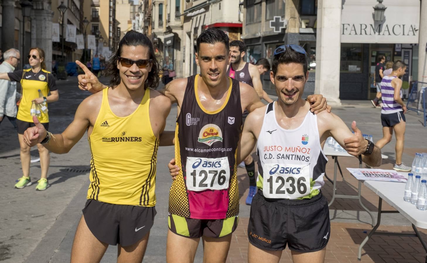 Fotos: Carrera popular en la Plaza Mayor