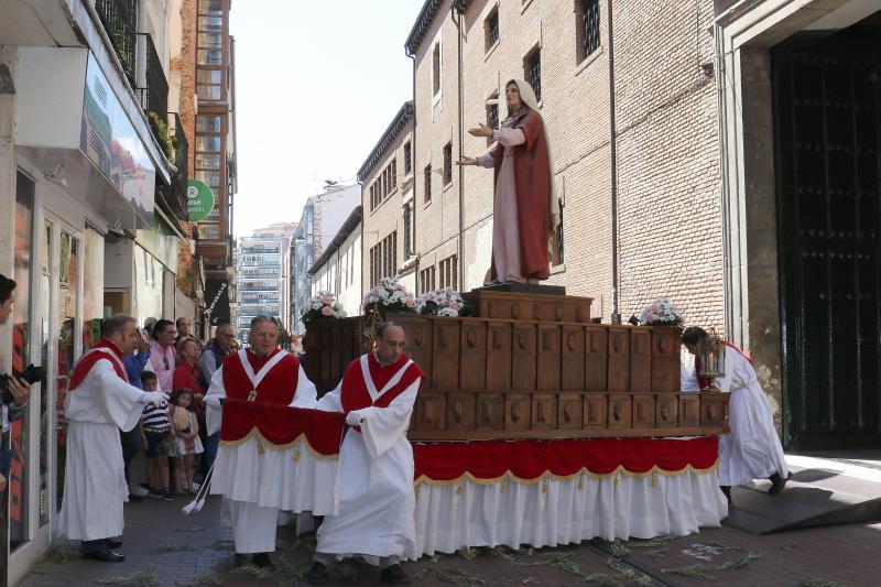 Fotos: Procesión de la Virgen de la Alegría en Valladolid