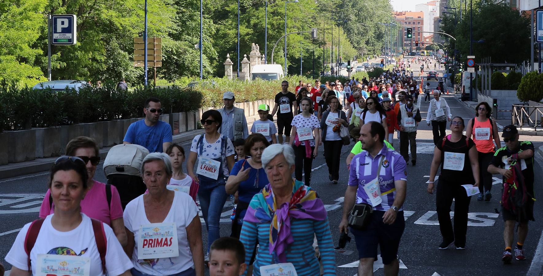 Más de 1.500 personas se han inscrito en esta marcha popular organizada de manera conjunta por El Norte de Castilla y por la Federación de Atletismo de Castilla y León con el espíritu de recorrer los algo más de cinco kilómetros del trazado por las calles más emblemáticas de la ciudad