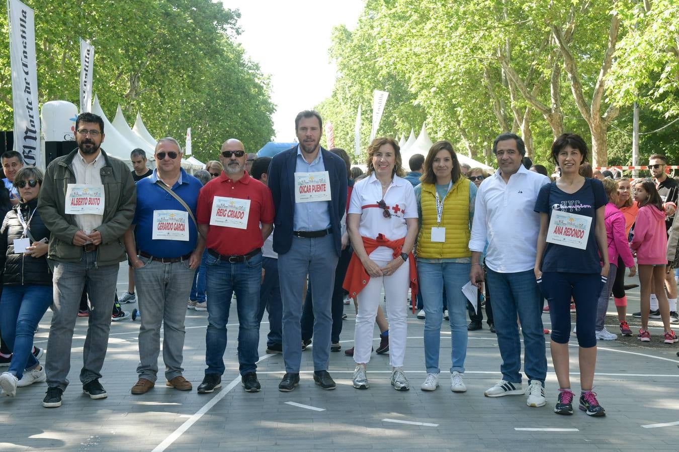 Más de 1.500 personas se han inscrito en esta marcha popular organizada de manera conjunta por El Norte de Castilla y por la Federación de Atletismo de Castilla y León con el espíritu de recorrer los algo más de cinco kilómetros del trazado por las calles más emblemáticas de la ciudad 