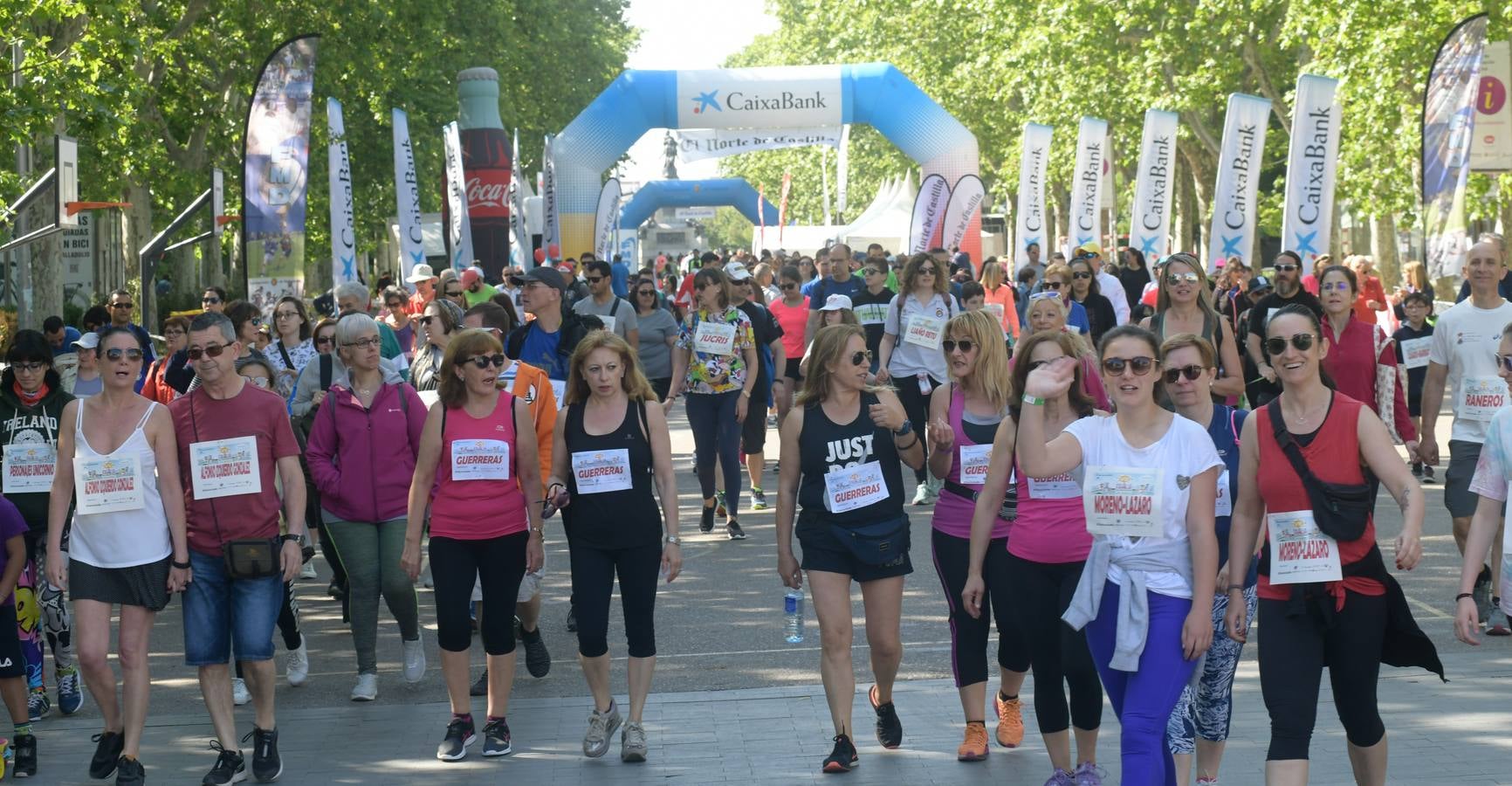 Más de 1.500 personas se han inscrito en esta marcha popular organizada de manera conjunta por El Norte de Castilla y por la Federación de Atletismo de Castilla y León con el espíritu de recorrer los algo más de cinco kilómetros del trazado por las calles más emblemáticas de la ciudad 