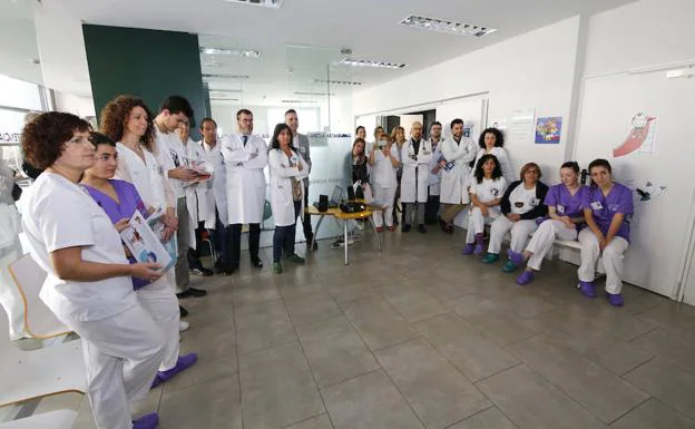 Médicos y personal sanitario del Hospital Río Carrión, durante la presentación de una iniciativa sobre las enfermedades raras.