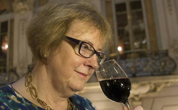 Sarah Jane Evans, Master of Wine británica. 