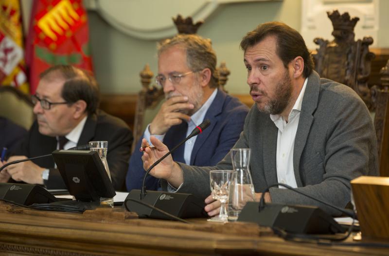 So las últimas sesiones en las que estará presente la actual Corporación municipal de 29 concejales, de la que solo 14 continuarán a partir del día 15