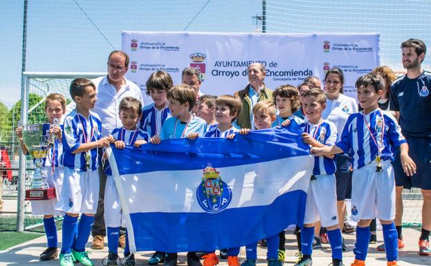 El Oporto se alzó con el título en la primera edición.