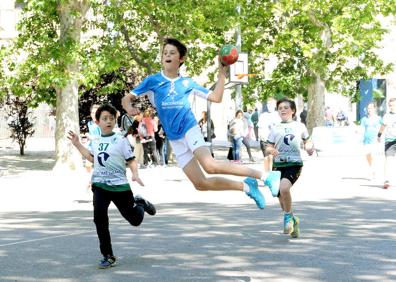 Imagen secundaria 1 - 90 partidos para poner punto final al balonmano escolar