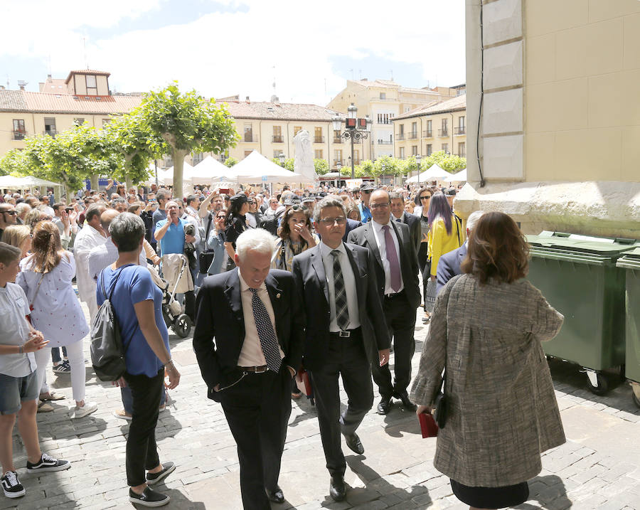Fotos: Protesta en Palencia ante el acuerdo de PP, Cs y Vox que otorga la Alcaldía a Mario Simón