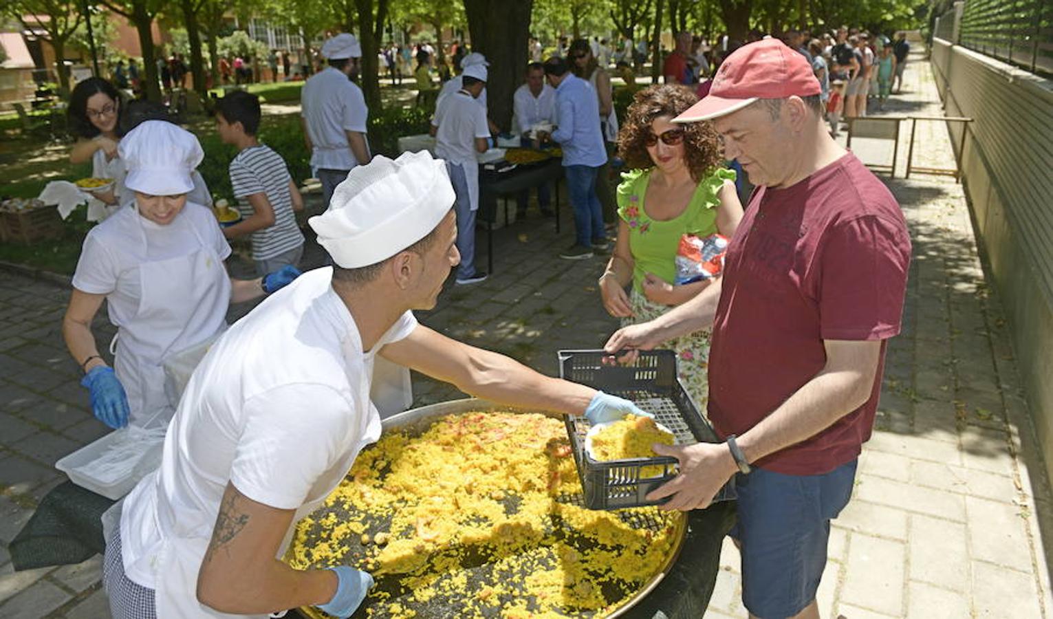 Fotos: Paellada en Covaresa, Valladolid