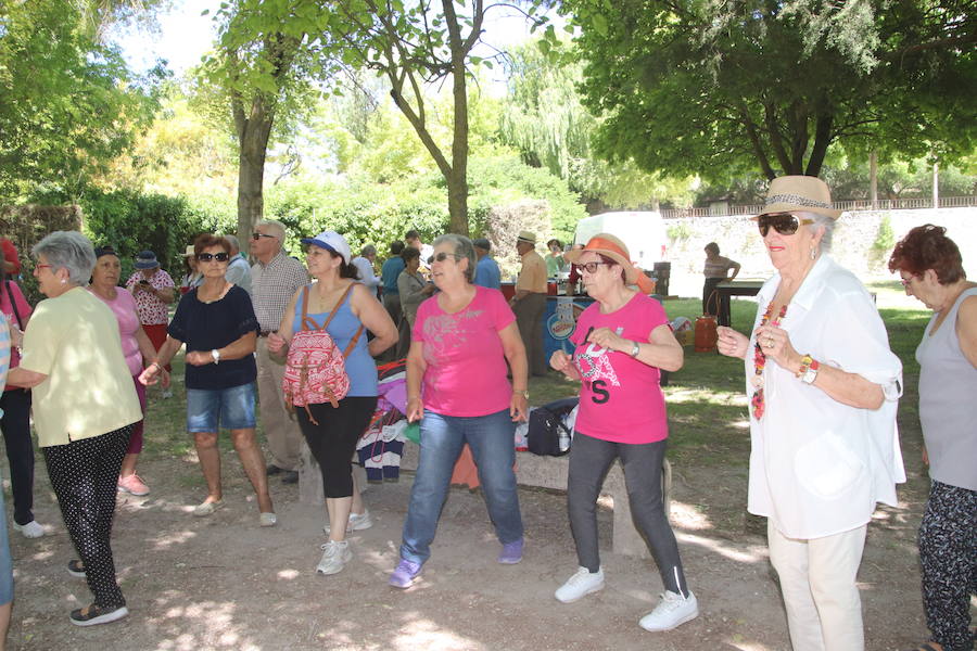 Fotos: Cerca de 400 personas participan en el Encuentro en el Parque de Cuéllar