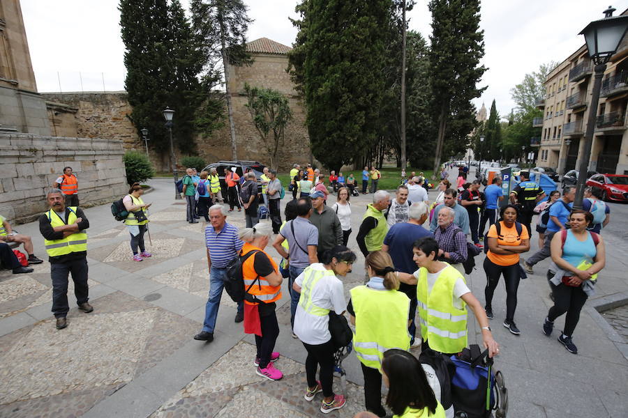 Fotos: Más de 100 personas parten en al Marcha Nocturna a Cabrera