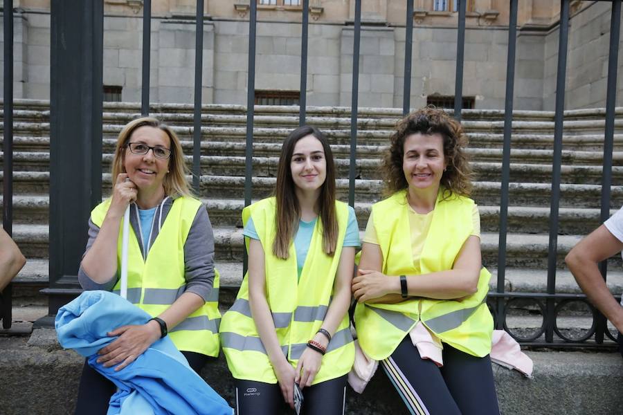 Fotos: Más de 100 personas parten en al Marcha Nocturna a Cabrera