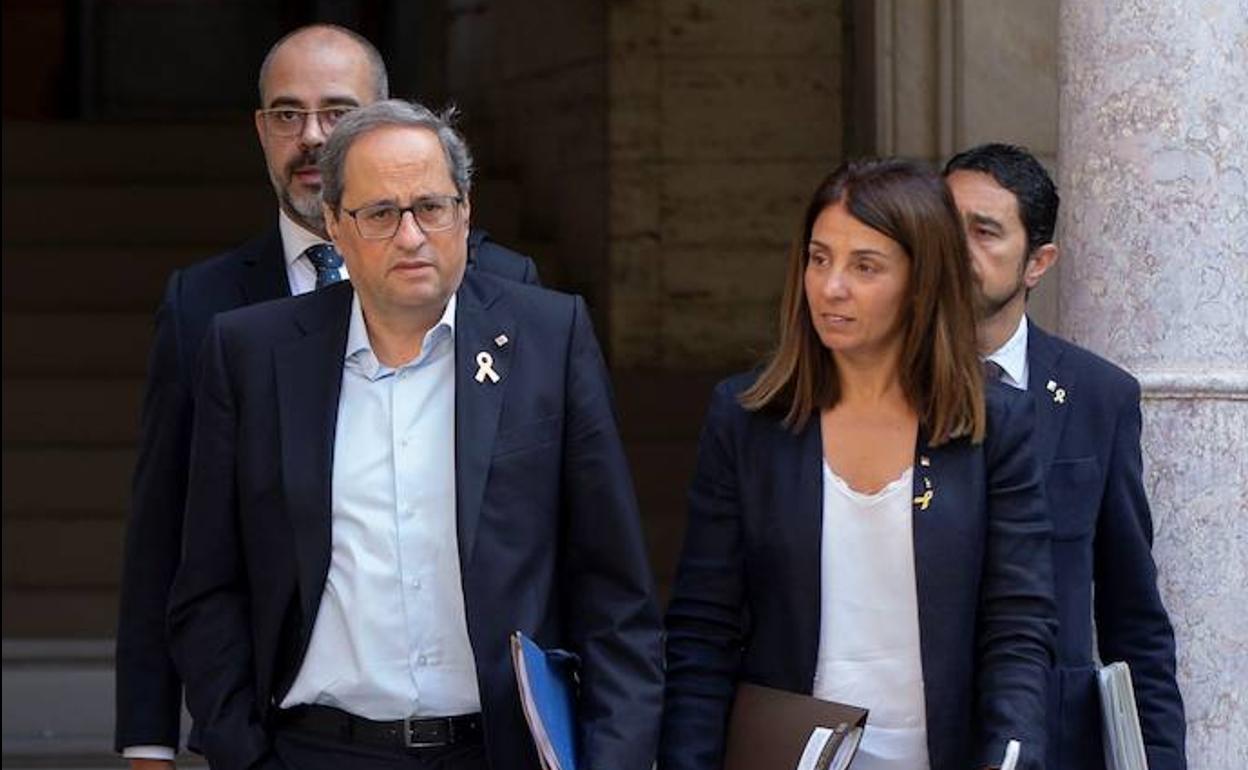 Quim Torra, acompañado por Meritxell Budó. 