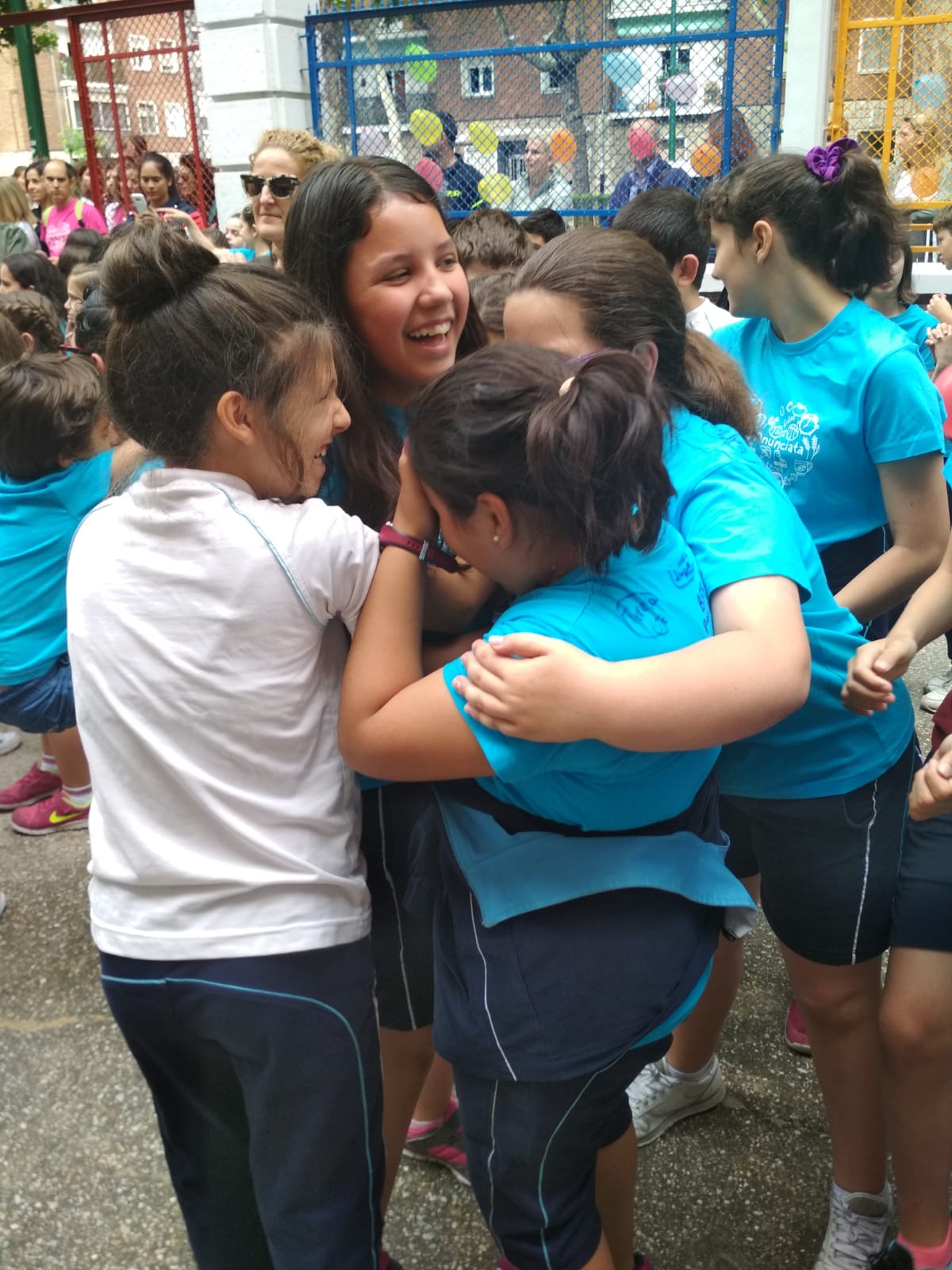 Fotos: Fiestas y II Marcha Solidaria del Colegio Sagrado Corazón-La Anunciata de Valladolid