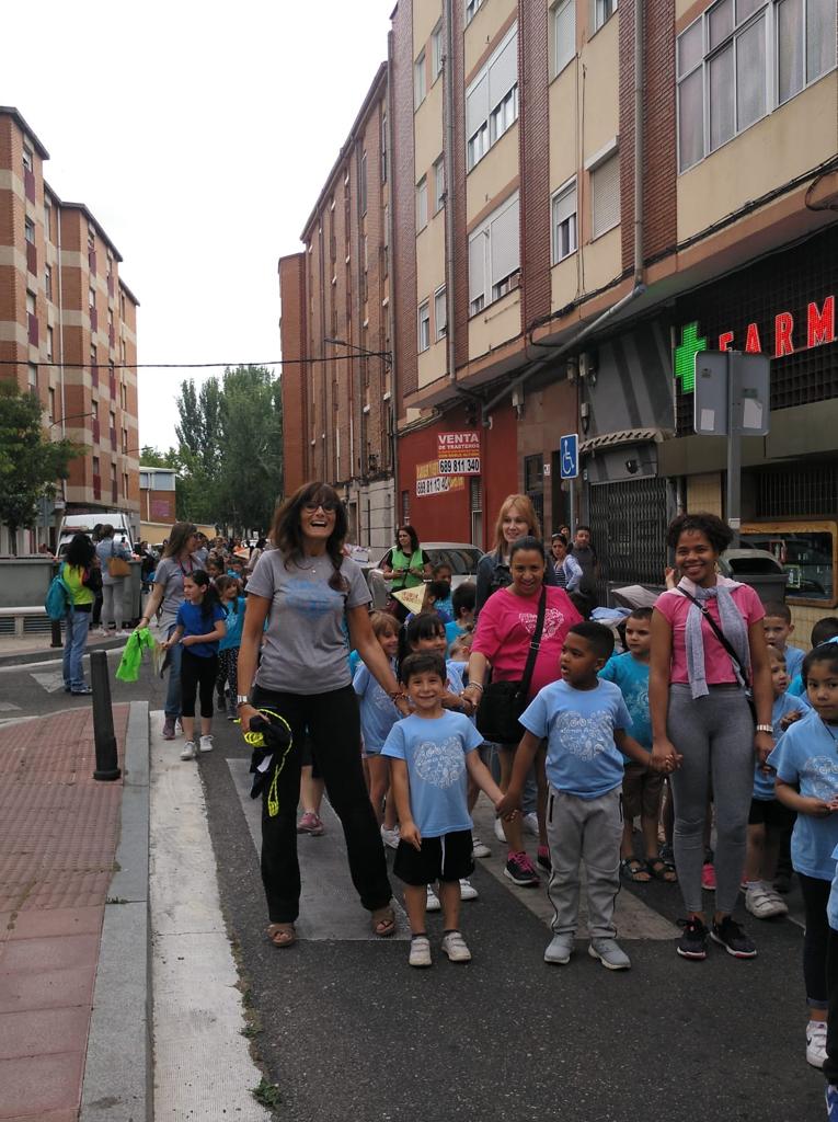 Fotos: Fiestas y II Marcha Solidaria del Colegio Sagrado Corazón-La Anunciata de Valladolid