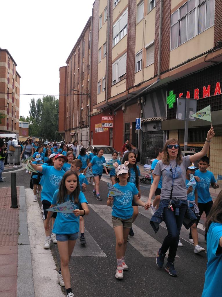 Fotos: Fiestas y II Marcha Solidaria del Colegio Sagrado Corazón-La Anunciata de Valladolid
