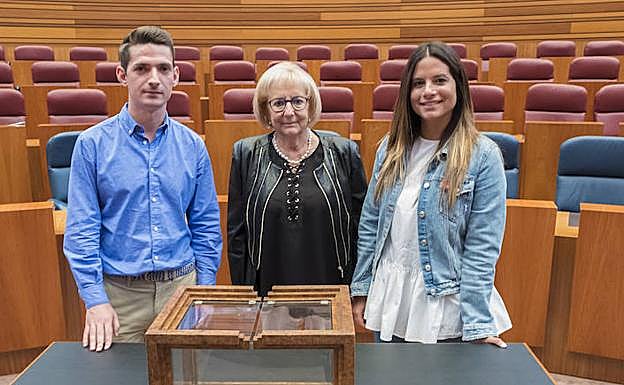 Sergio Iglesias, Inmaculada García y Nuria Rubio, mesa de edad de la sesión constitutiva de las Cortes.