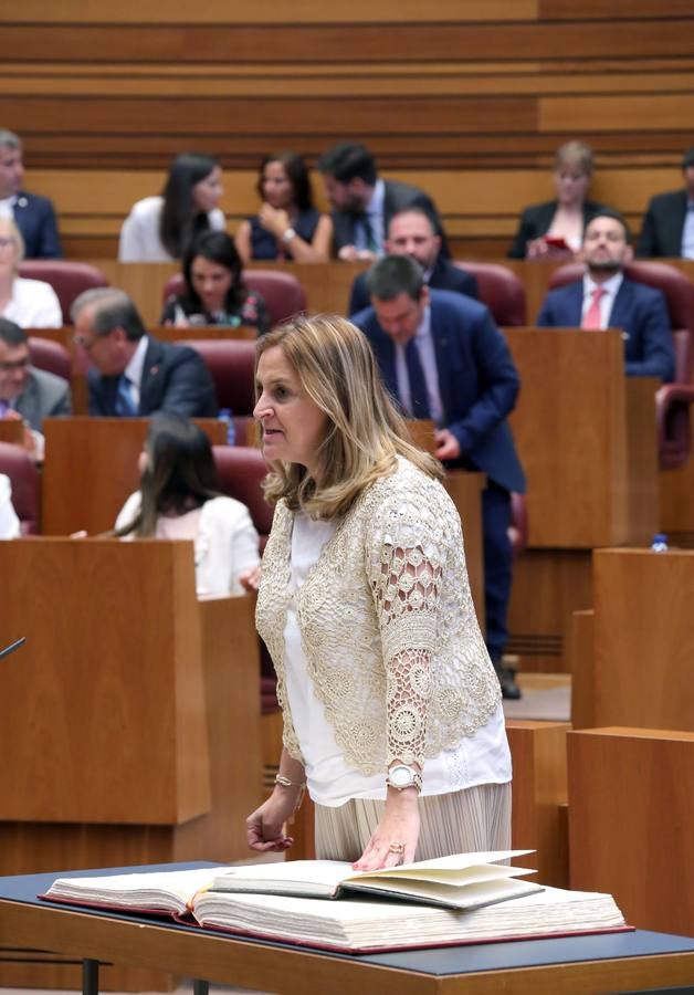 Fotos: Toma de posesión de los nuevos procuradores de las Cortes de Castilla y León