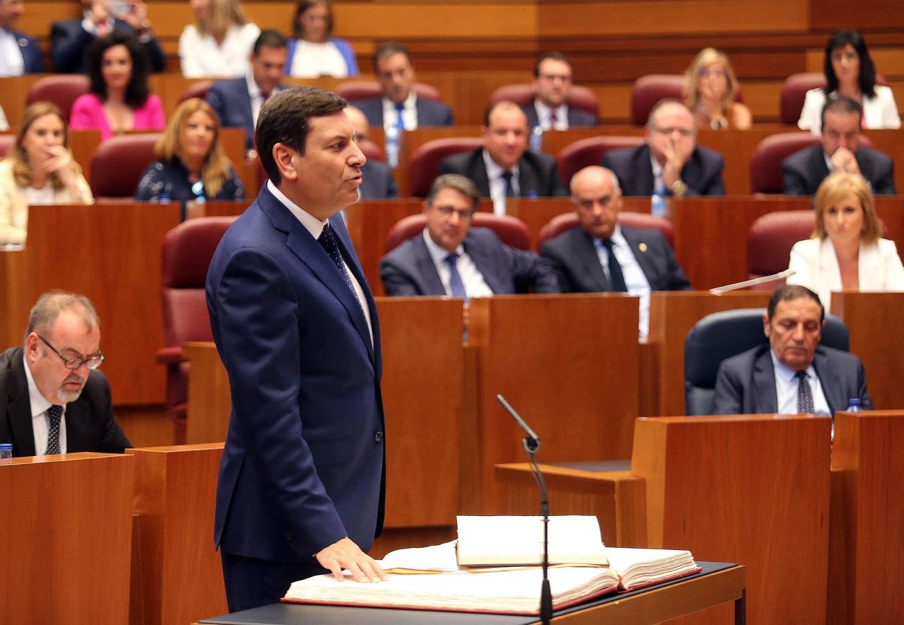 Fotos: Toma de posesión de los nuevos procuradores de las Cortes de Castilla y León