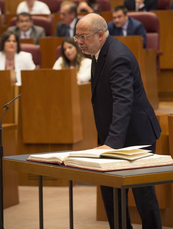 Fotos: Toma de posesión de los nuevos procuradores de las Cortes de Castilla y León