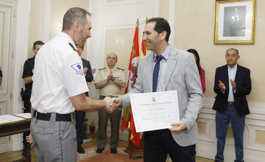 Fotos: Palencia reconoce el trabajo de los agentes de seguridad privada