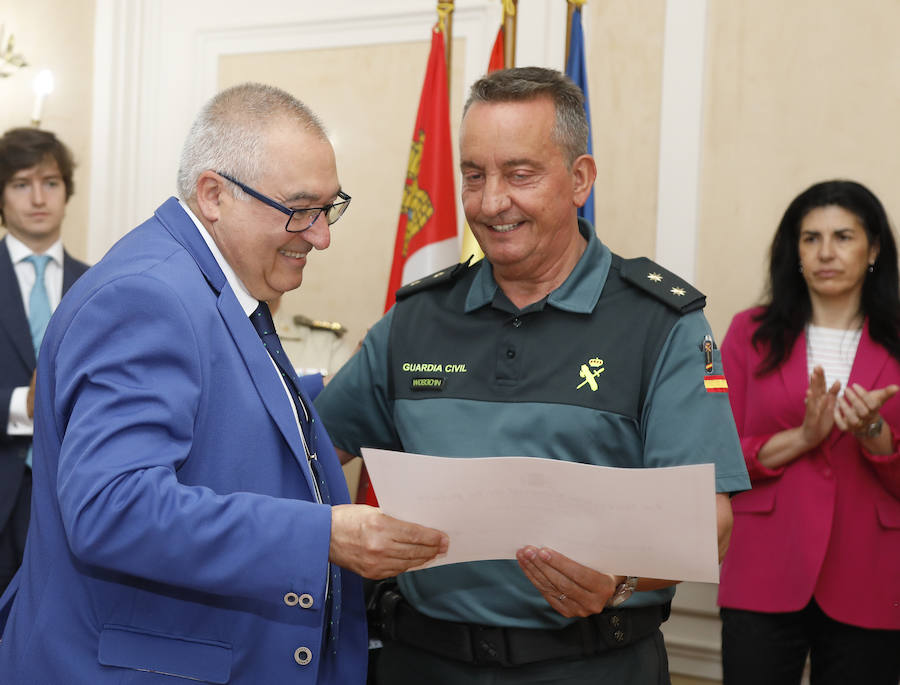 Fotos: Palencia reconoce el trabajo de los agentes de seguridad privada