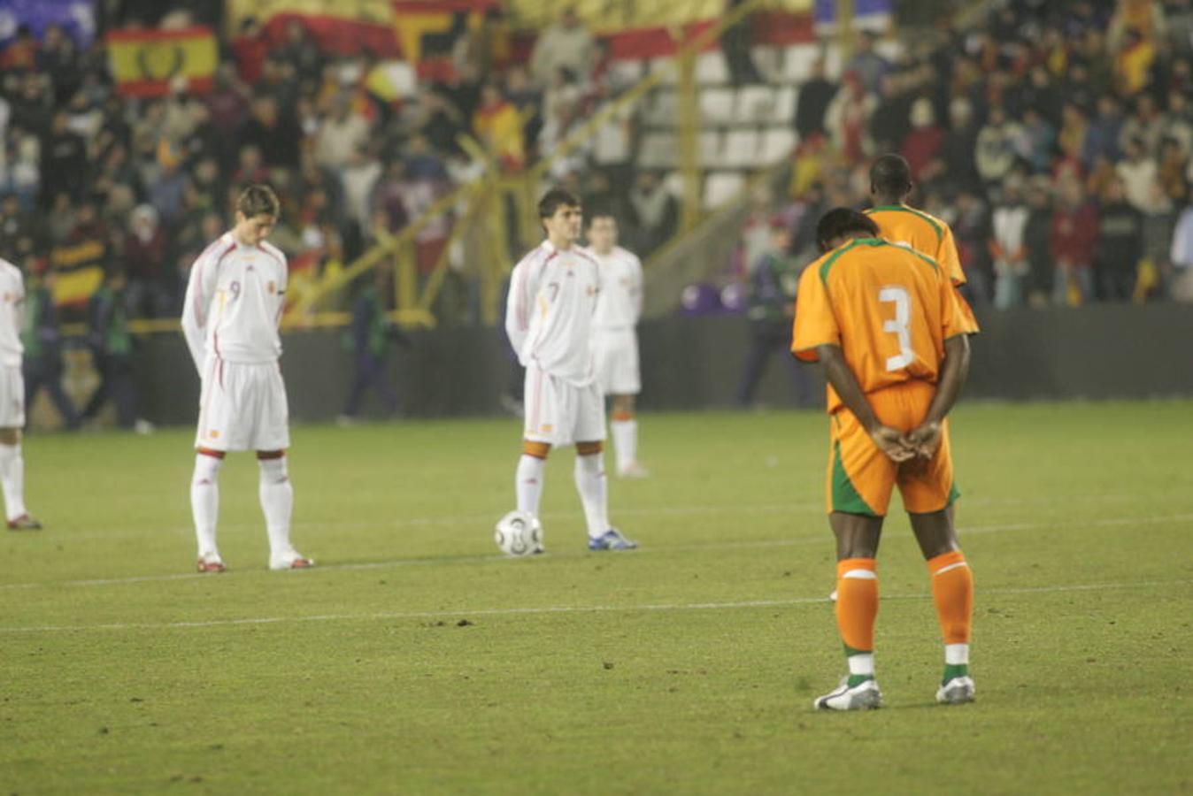 Resumen fotográfico del paso del futbolista Fernando Torres por Valladolid, tras anunciar su retirada del fútbol profesional.