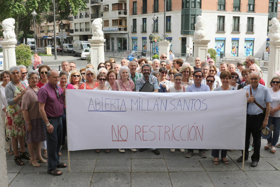 Fotos: Los alumnos de la Universidad Millán Santos protestan por los recortes