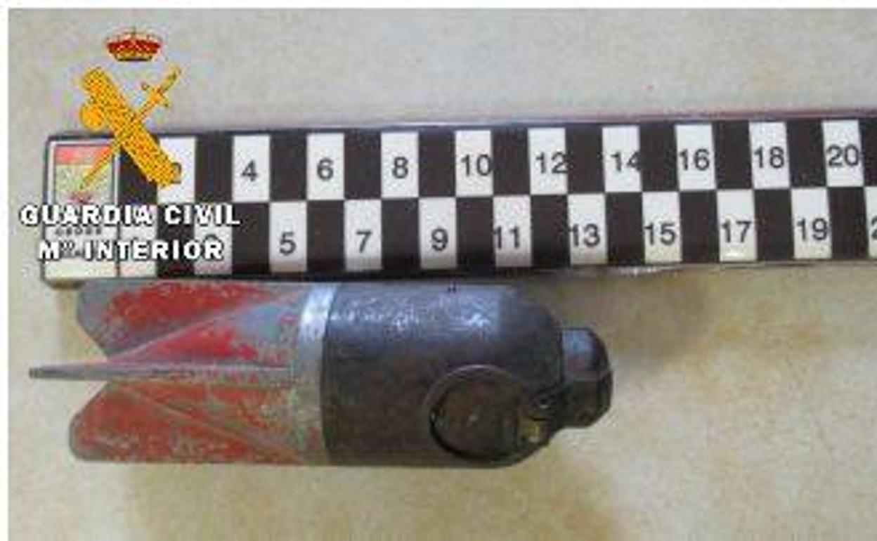 Granada encontrada en Megeces, ya desactivada.