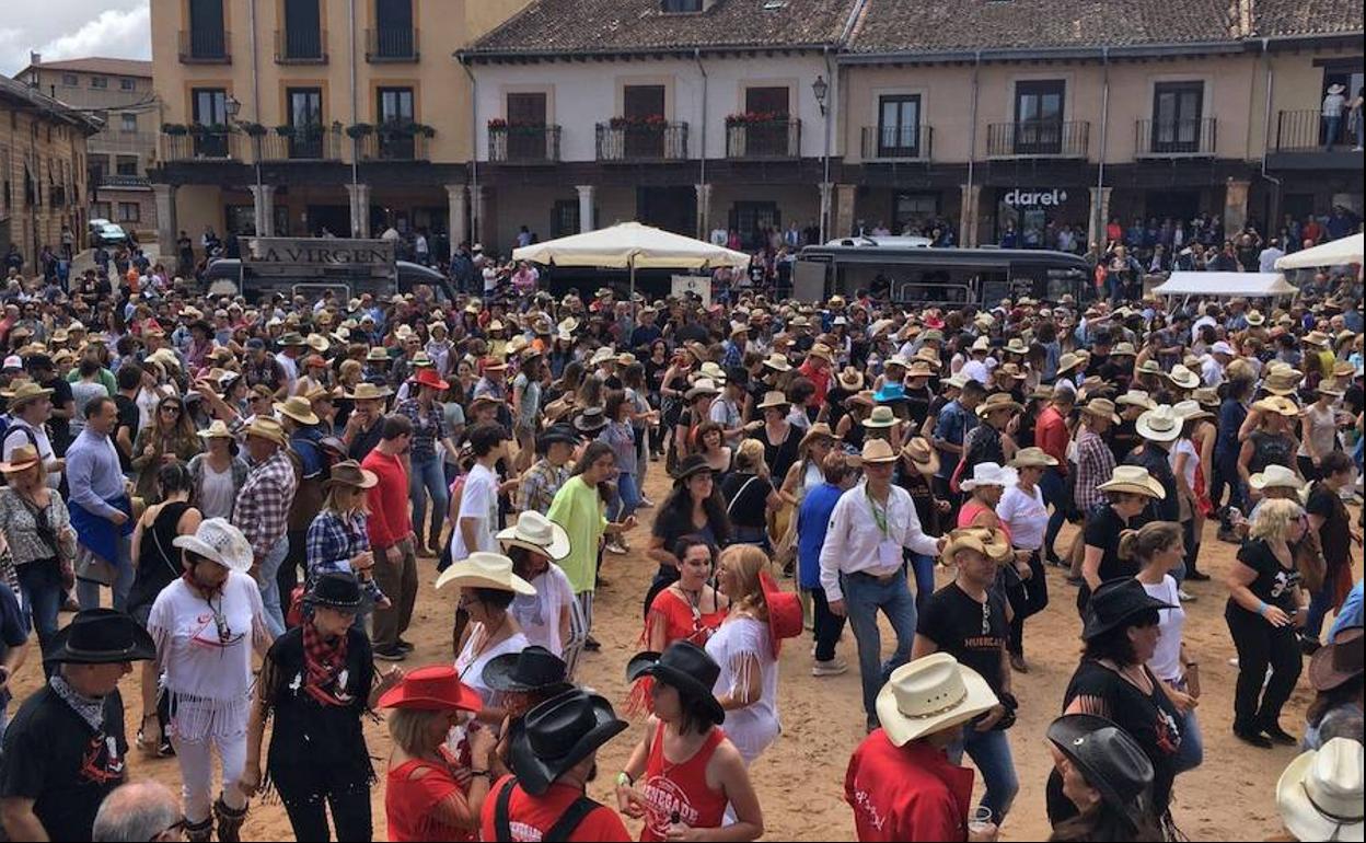 Plaza Mayor de Riaza durante la edición de 2018 del festival.