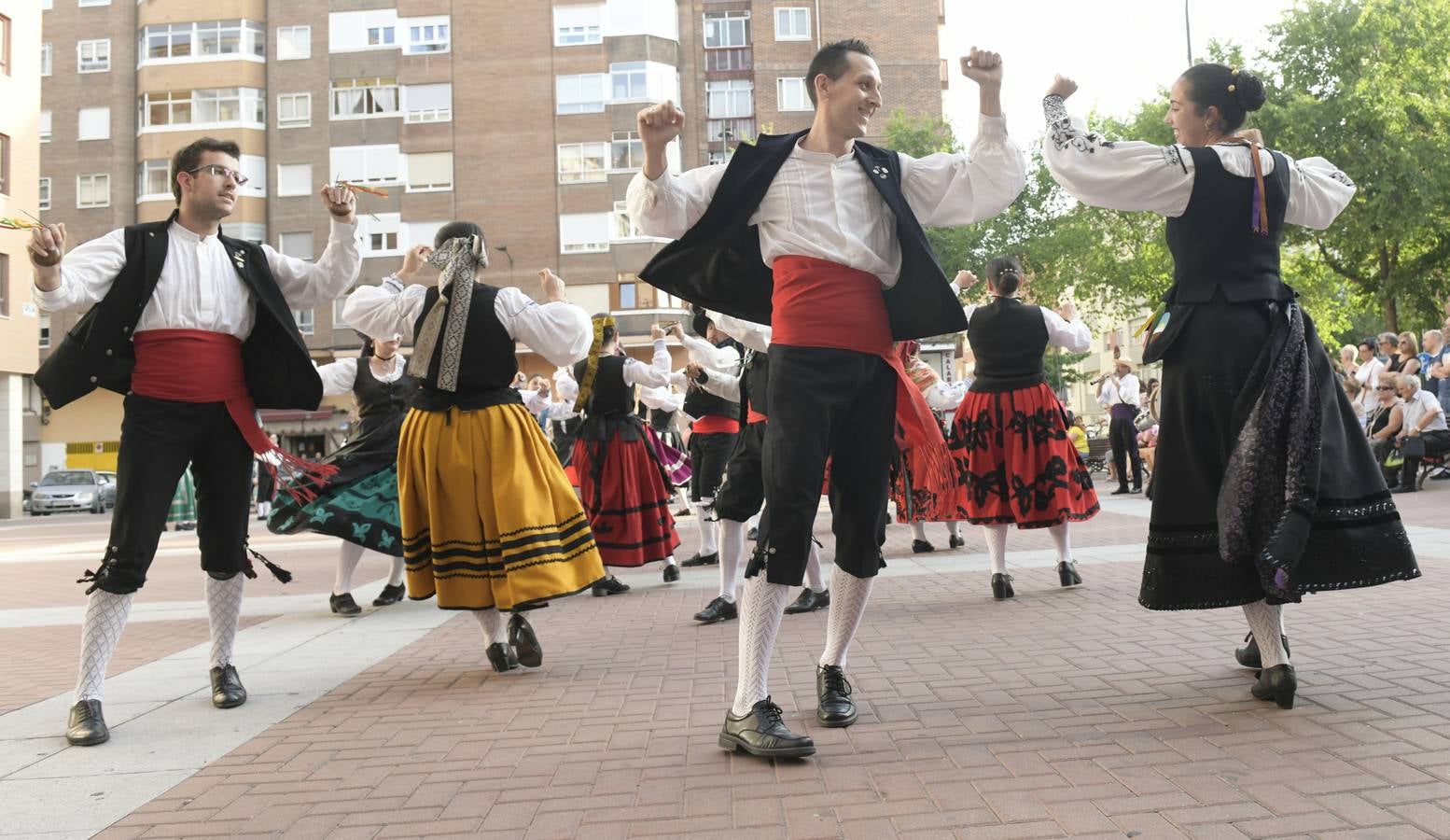 Fotos: Pasacalles en las fiestas de La Rondilla