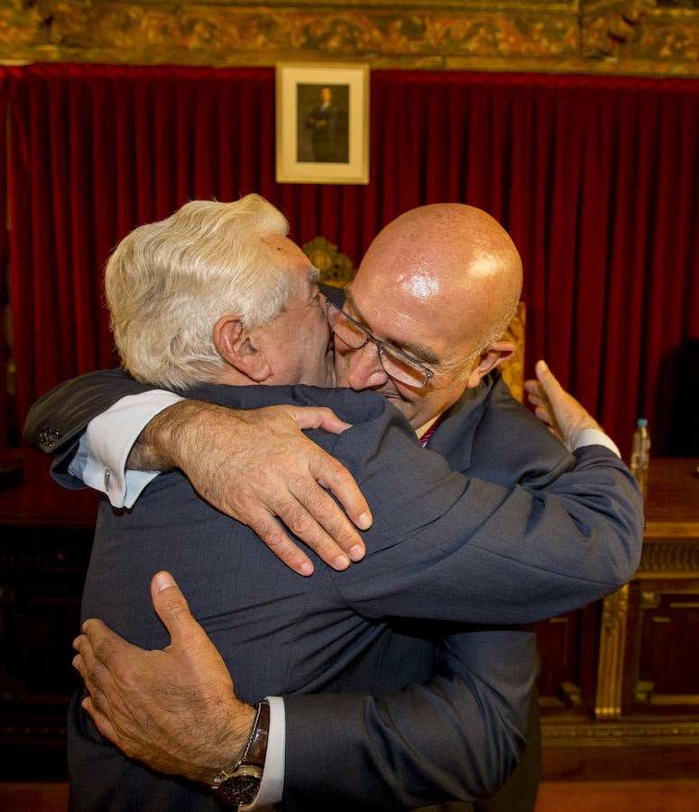 Conrado Íscar toma posesión como presidente de la Diputación de Valladolid. 