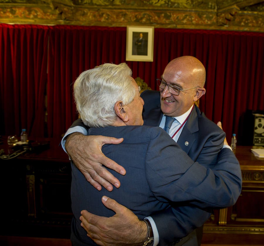 Conrado Íscar toma posesión como presidente de la Diputación de Valladolid. 