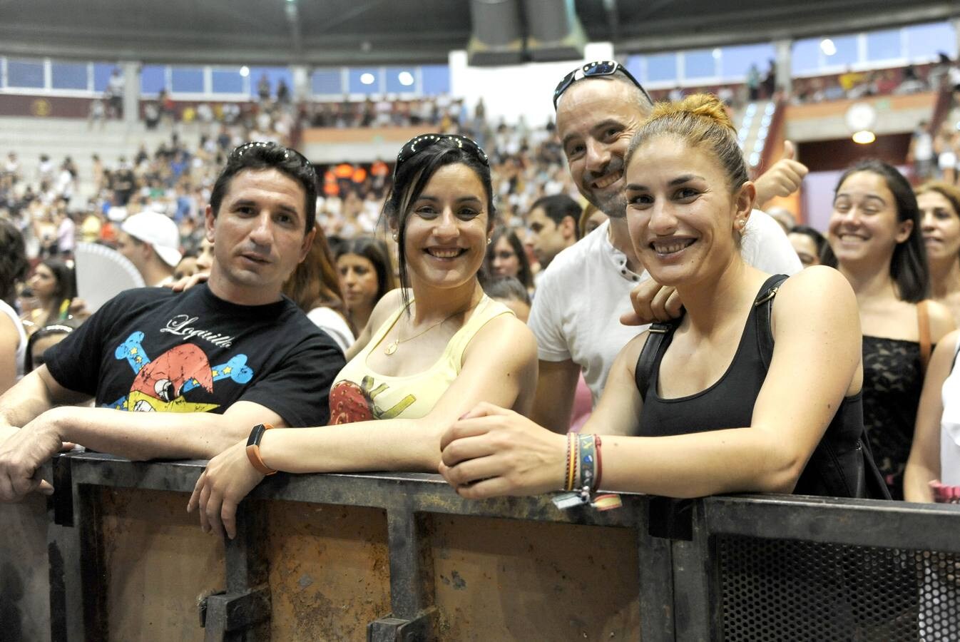 Más de 3.000 personas se dieron cita en la plaza de toros de La Flecha para cantar los mejores temas del repertorio del artista puertorriqueño 