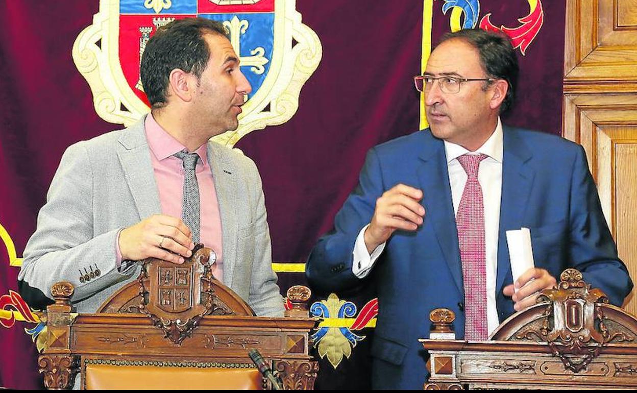 Mario Simón y Polanco, en el pleno de Palencia.
