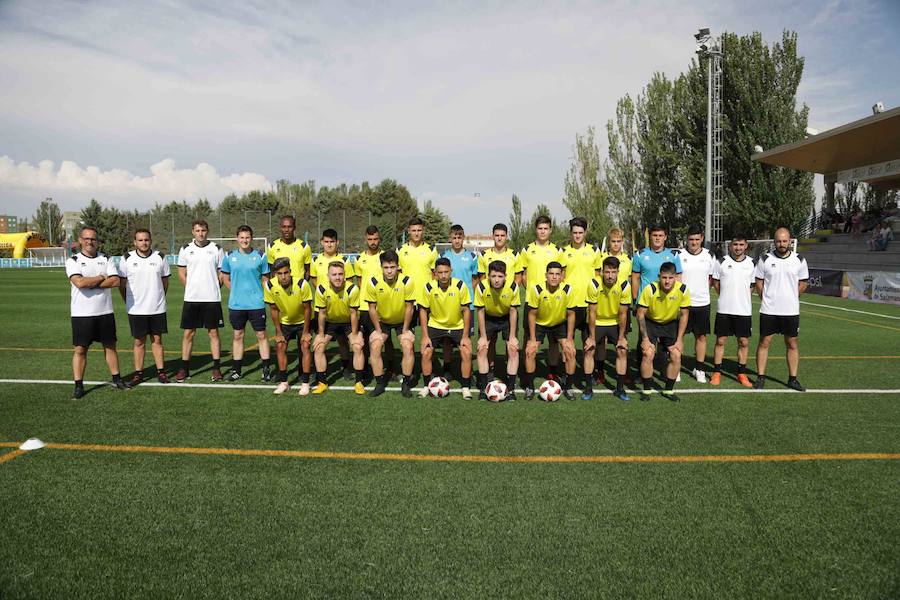 El concurso para que jóvenes jugadores intenten ganarse un hueco en el fútbol semiprofesional ha arrancado hoy en Salamanca.