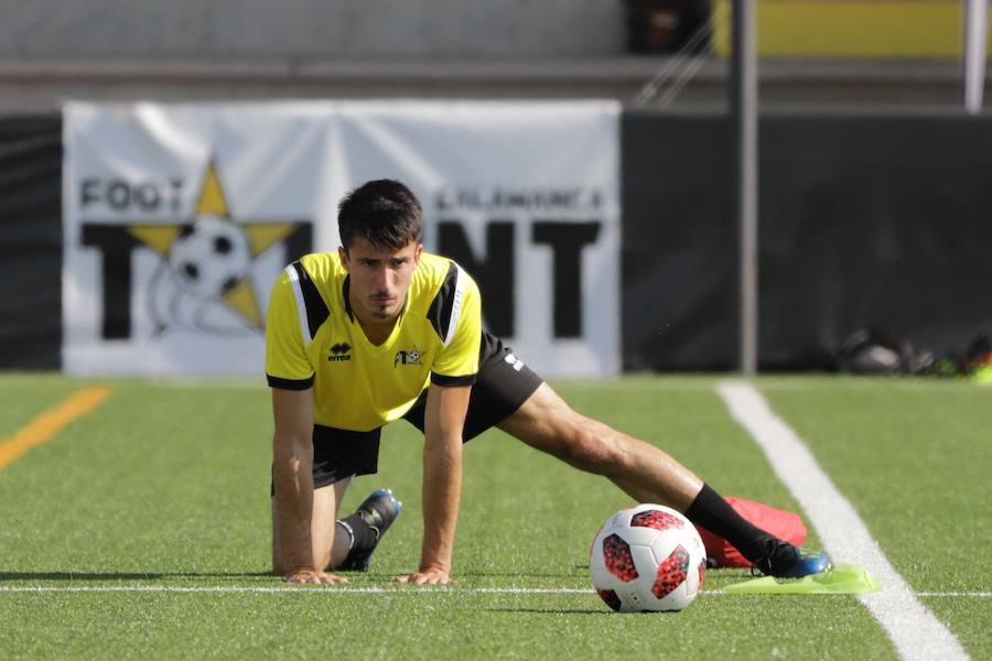 El concurso para que jóvenes jugadores intenten ganarse un hueco en el fútbol semiprofesional ha arrancado hoy en Salamanca.