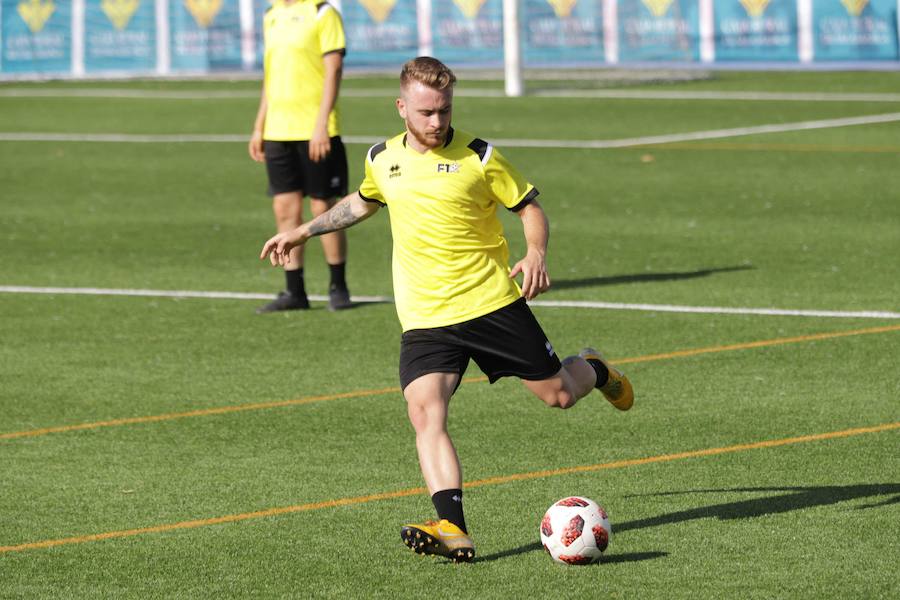 El concurso para que jóvenes jugadores intenten ganarse un hueco en el fútbol semiprofesional ha arrancado hoy en Salamanca.