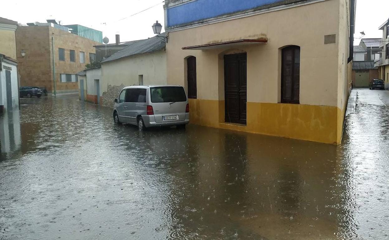Tromba de agua caida la tarde de este miércoles en Pedrajas. 