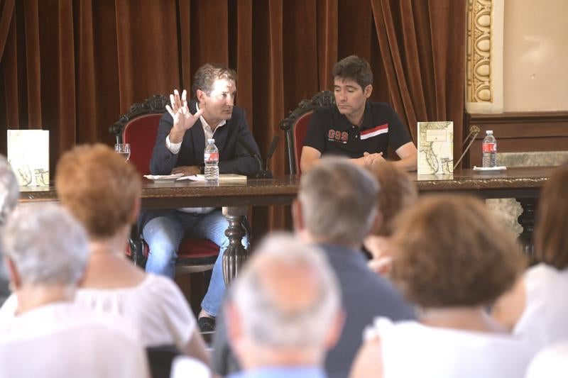 Aula de Cultura con Francisco Reyero. 