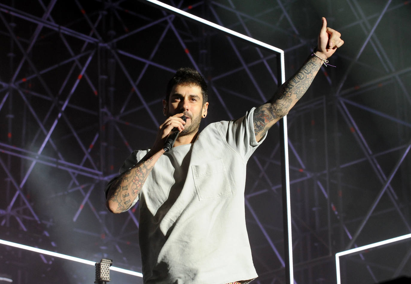 Fotos: Melendi no defauda en Simancas