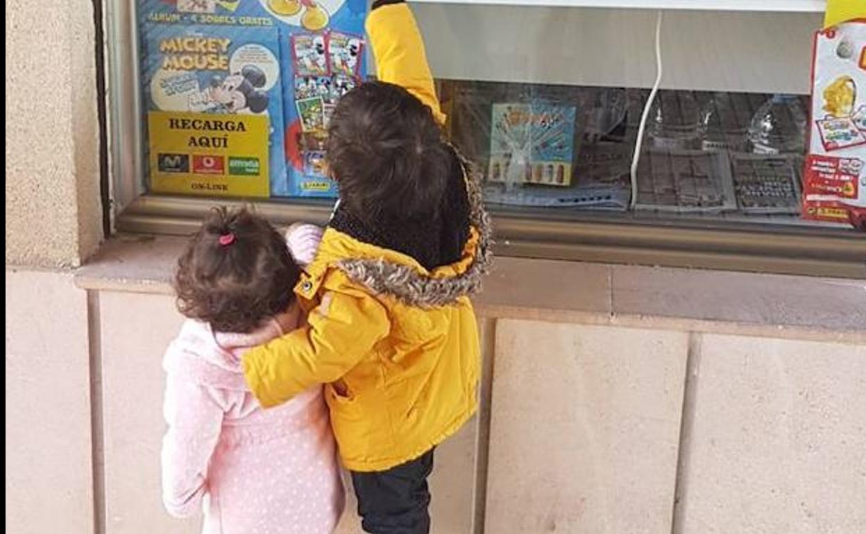 Adolfo y Coral, los niños de la pareja.