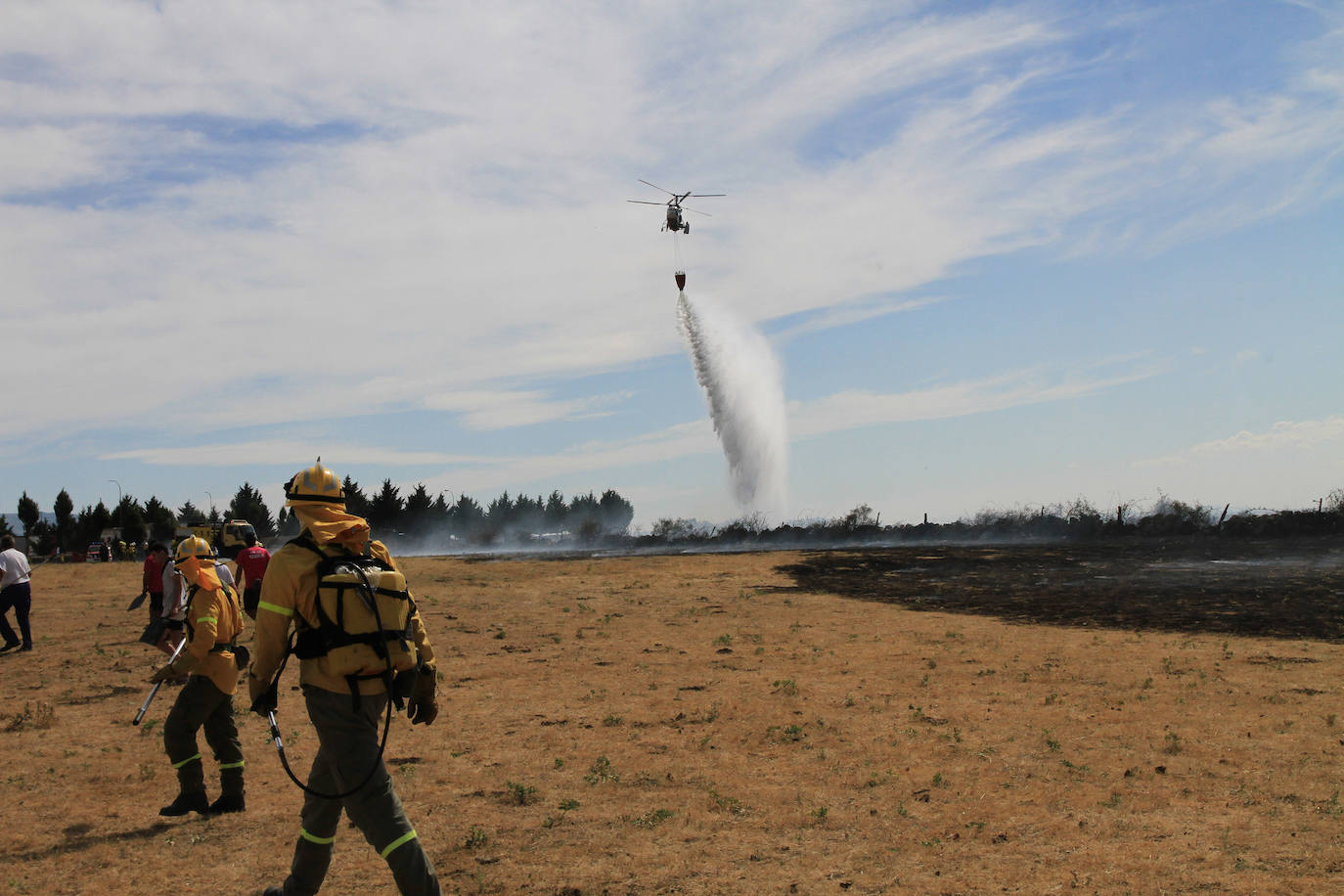 Fotos: Incendio en Trescasas (y 2)