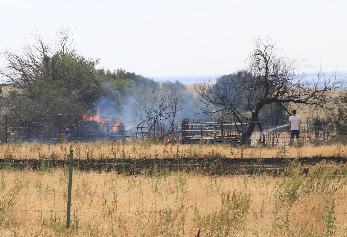 Fotos: Incendio en Trescasas (y 2)