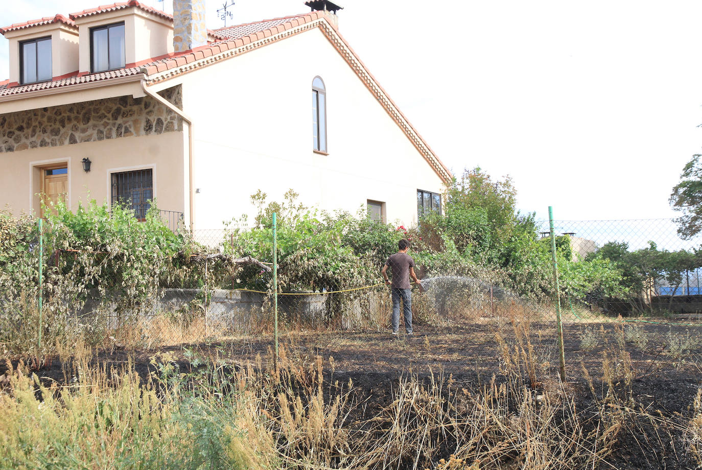 Fotos: Incendio en Trescasas (y 2)